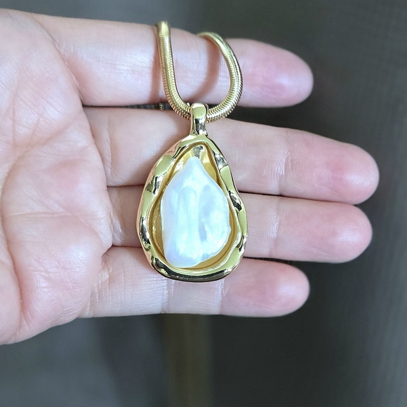 House🏠 of Harlow Baroque Pearl Necklace - NWT - Picture 4 of 16